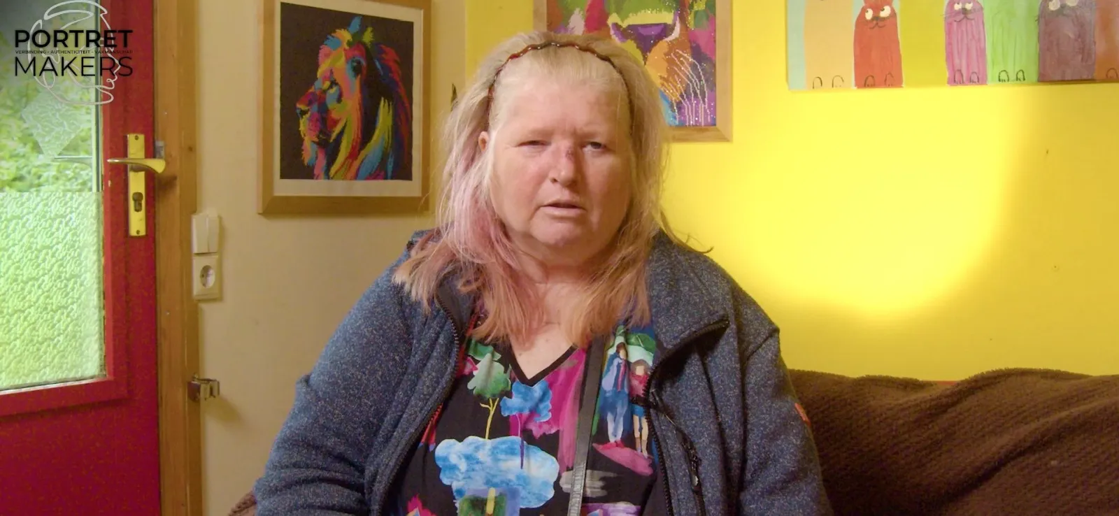 Carla Abbering thuis, tijdens de opname van haar testimonial