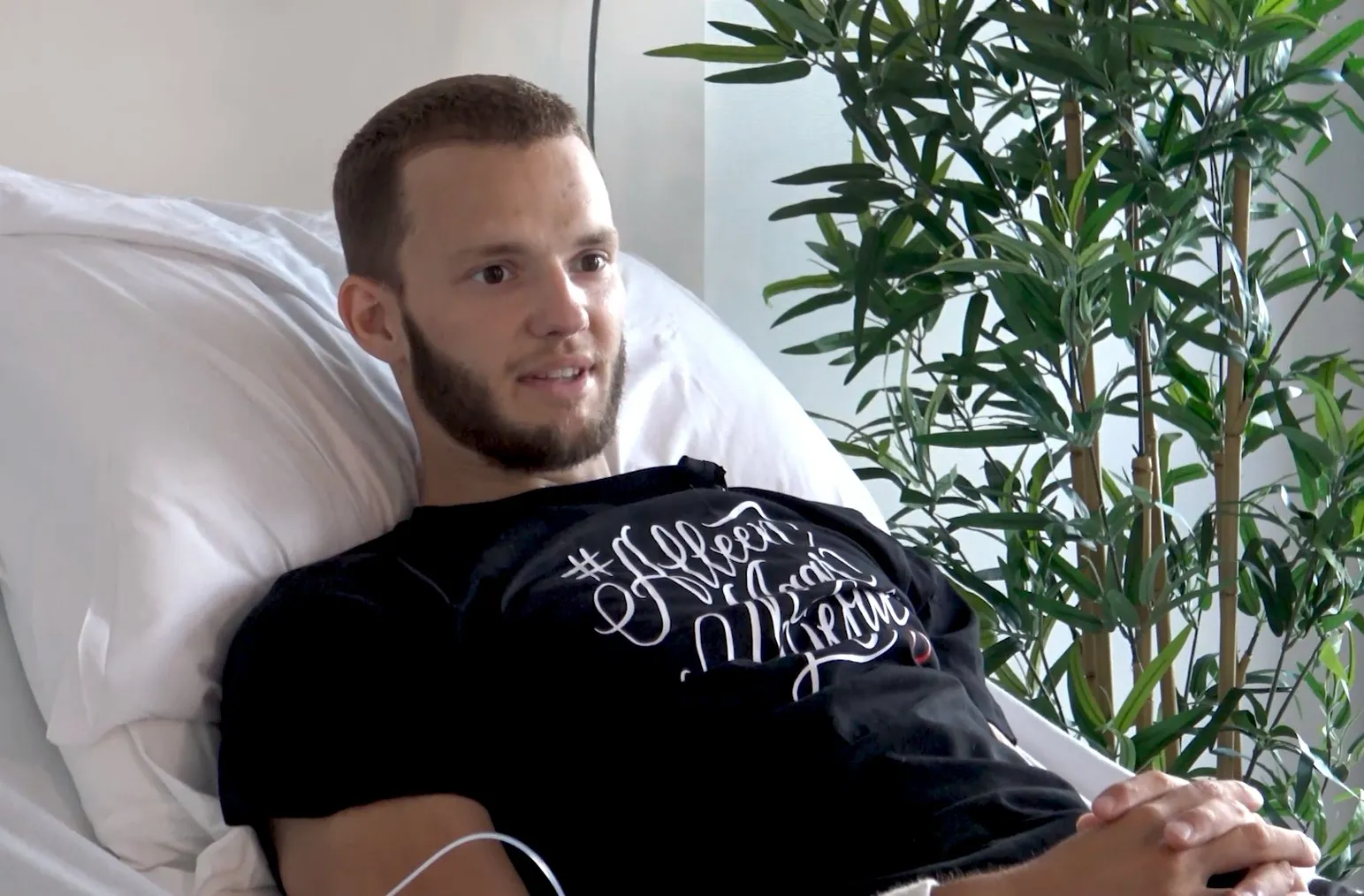 Sam van Loon in gesprek vanuit zijn ziekenhuisbed