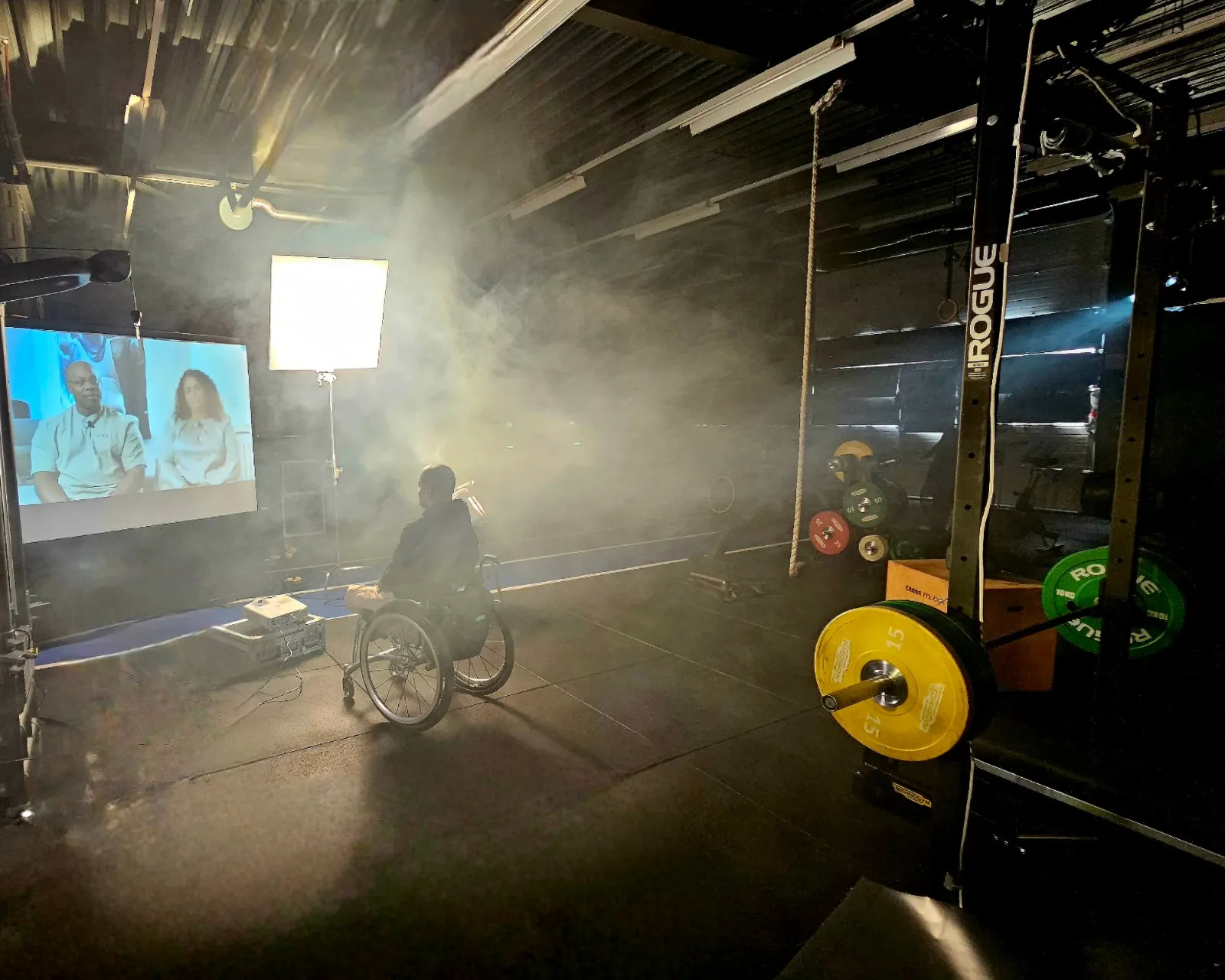 De opname van het videoportret van Toninho in de sportschool